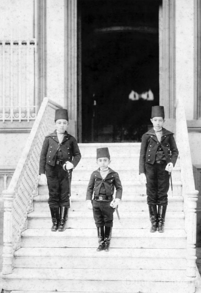 2. Abdülhamid'in aile albümü
