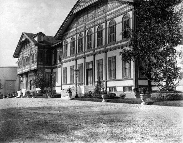 2. Abdülhamid'in aile albümü
