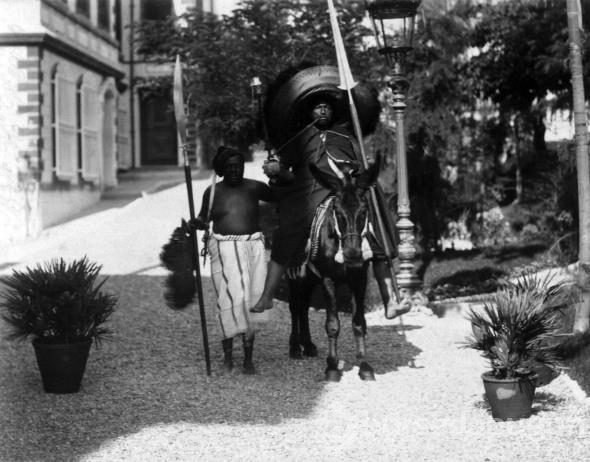 2. Abdülhamid'in aile albümü
