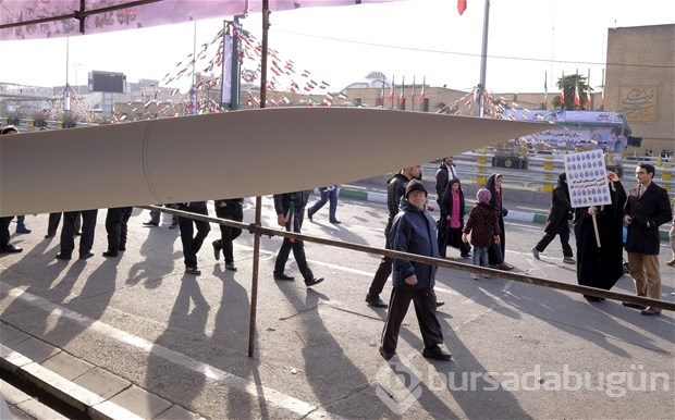 İran devrimi böyle kutladı
