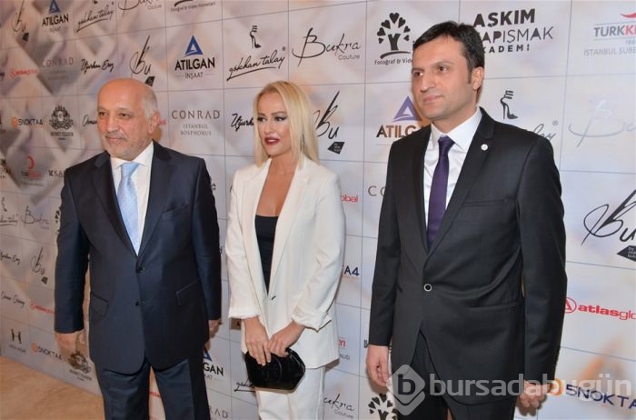 Liseli aşıklar gibi!	
