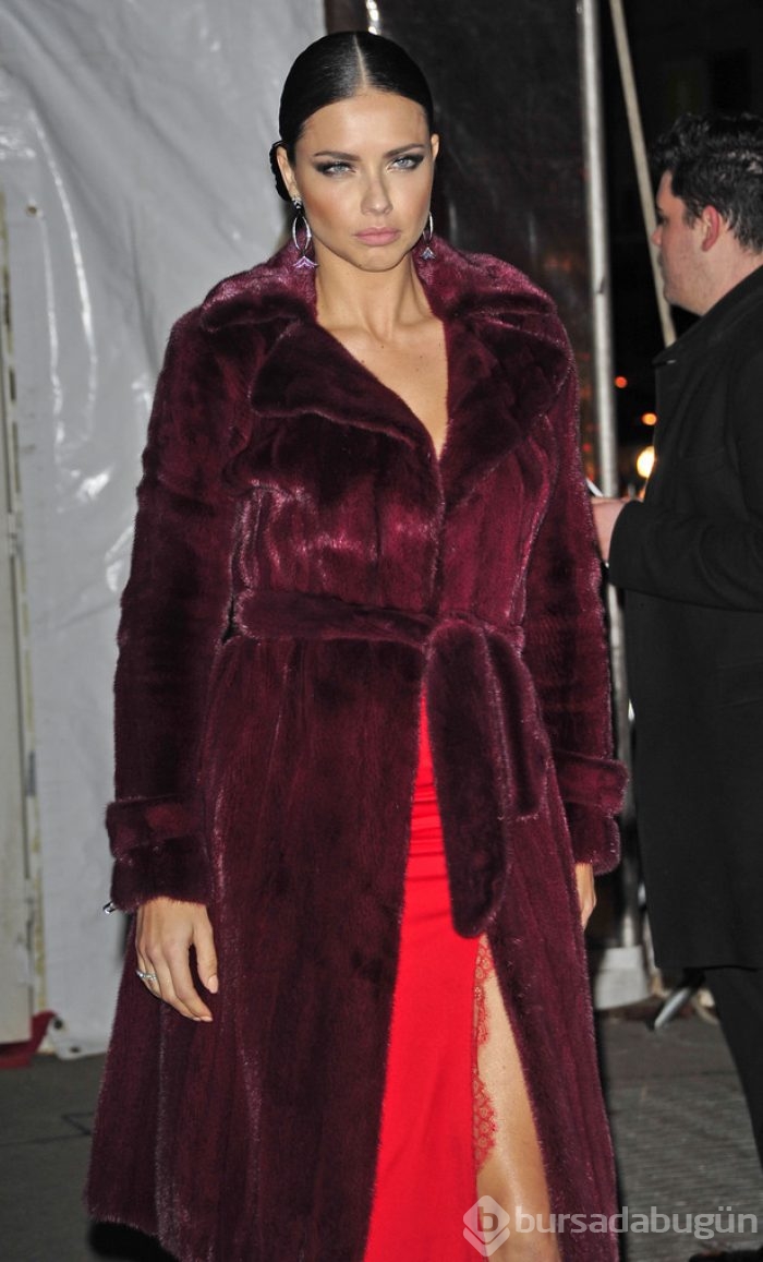 Adriana Lima'nın yüzü artık gülmüyor	