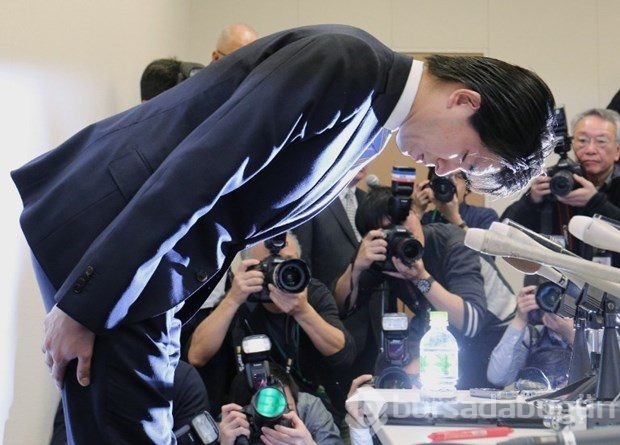 Japonya'da iç çamaşırı mankeniyle yakalanan milletvekili istifa etti