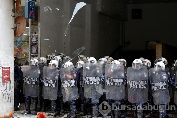 Çiftçiler polisle çatıştı