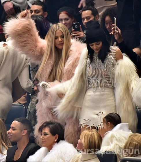 Kim Kardashian saçını yine boyattı
