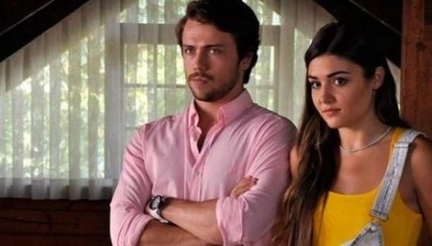 Hande Erçel ile Tolga Sarıtaş'tan Sevgililer Günü özel röportajı