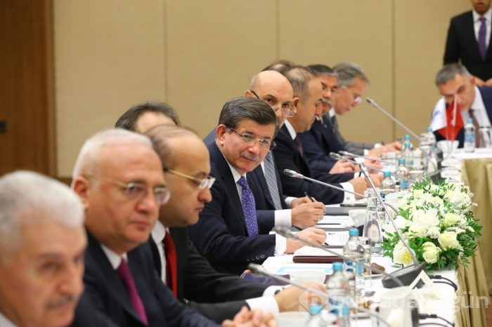 Başbakan Ahmet Davutoğlu Ukrayna'da