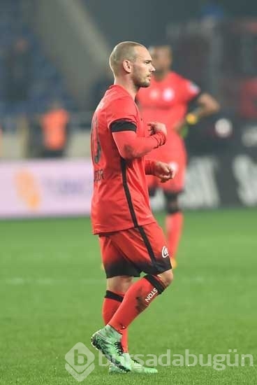 Sneijder gemileri yaktı!
