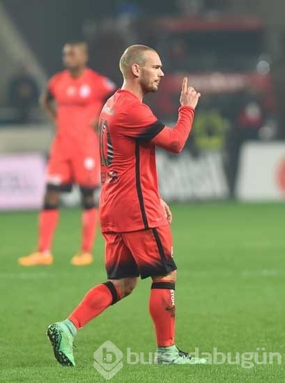 Sneijder gemileri yaktı!