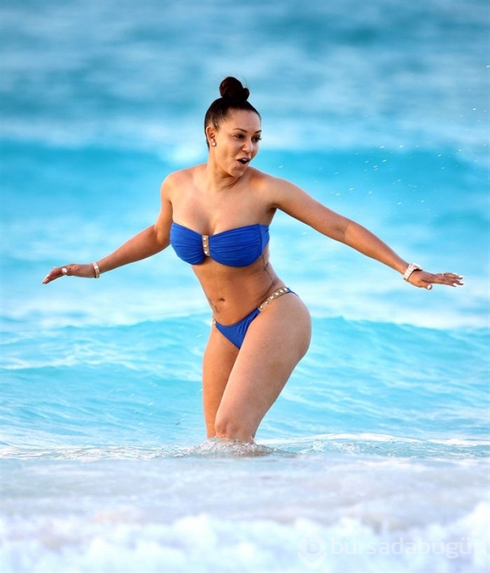 'Spice Girls' Mel B'nin denizdeki zor anları!