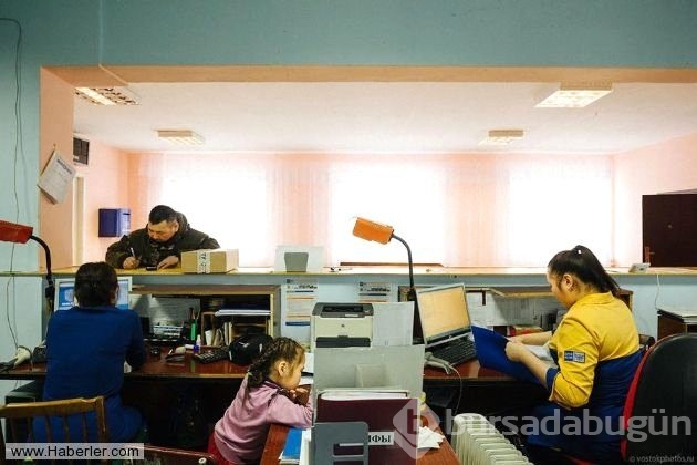 Dünyanın en soğuk şehrinde 40 yıldır postacılık yapıyor