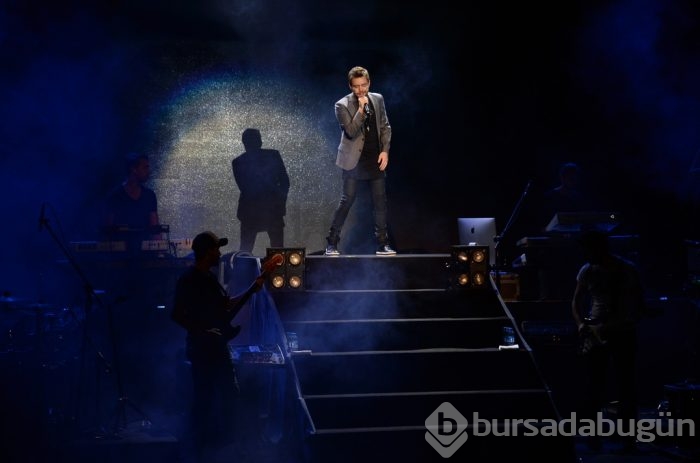 Merve'ye şarkı yapsa da satsa!	