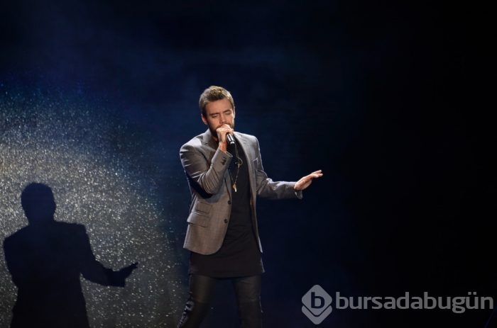 Merve'ye şarkı yapsa da satsa!	