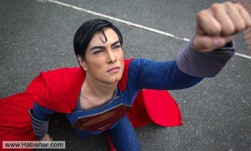 Superman'e benzemek için 23 kez operasyon geçirdi