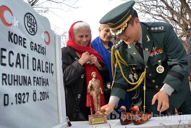 Koreli komutan gözyaşlarına hakim olamadı