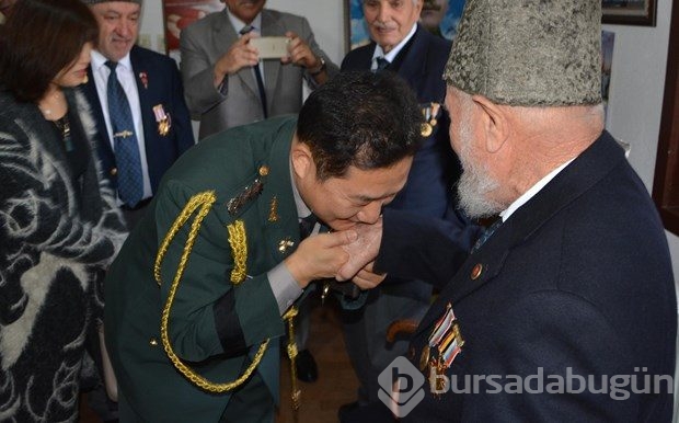 Koreli komutan gözyaşlarına hakim olamadı