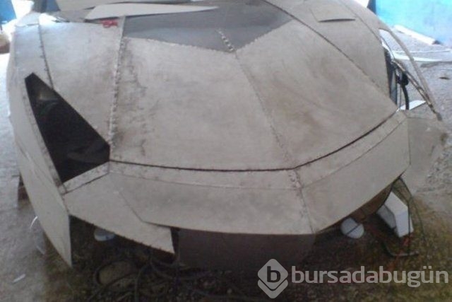 Lambhorgini Aventador alamadı ama yaptı
