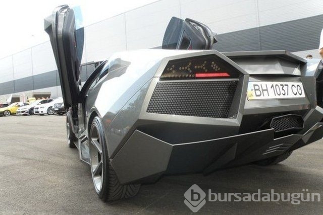 Lambhorgini Aventador alamadı ama yaptı
