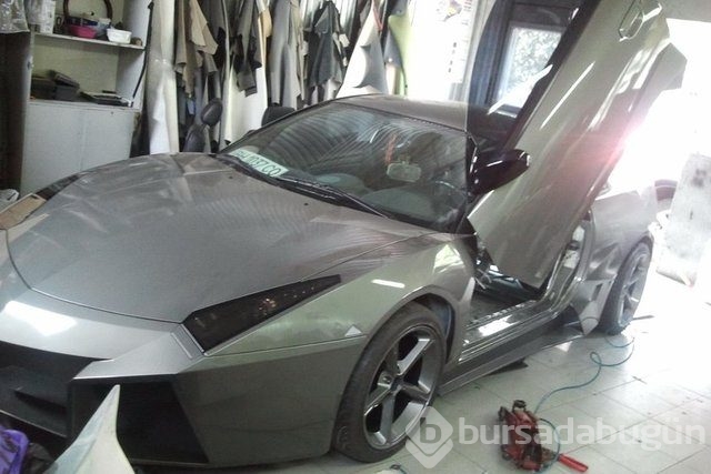 Lambhorgini Aventador alamadı ama yaptı
