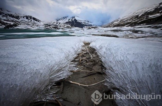 &#8203;Doğanın yarattığı 20 buzdan heykel
