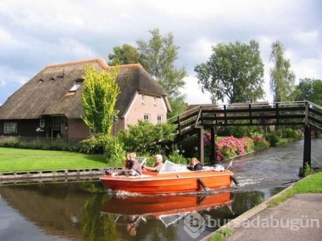 Arabanın yasak olduğu köy; Giethoorn