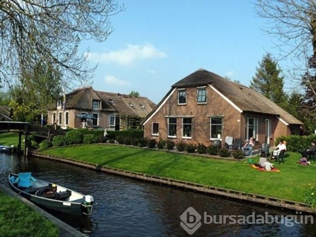 Arabanın yasak olduğu köy; Giethoorn