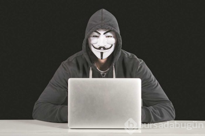 FETÖ elemanları servis etti Anonymous da 'köleleştirdi'