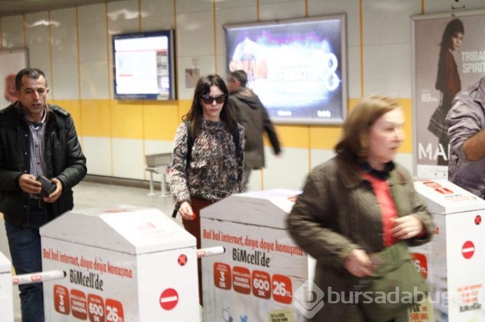 Metroda ünlü var
