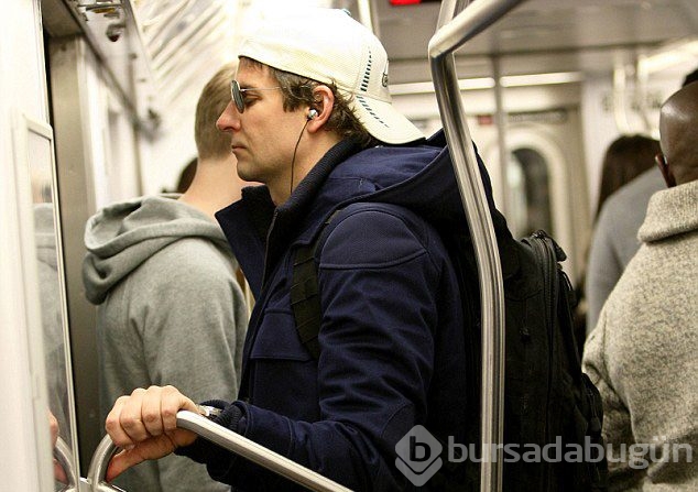 Metroda ünlü var
