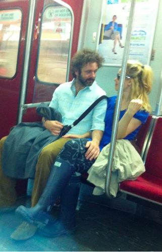 Metroda ünlü var
