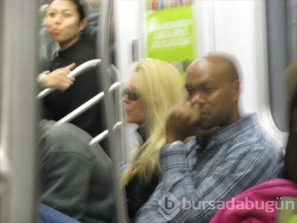Metroda ünlü var
