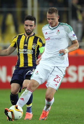 UEFA harekete geçti! Kadıköy'de Putin tişörtü giyen Tarasov...
