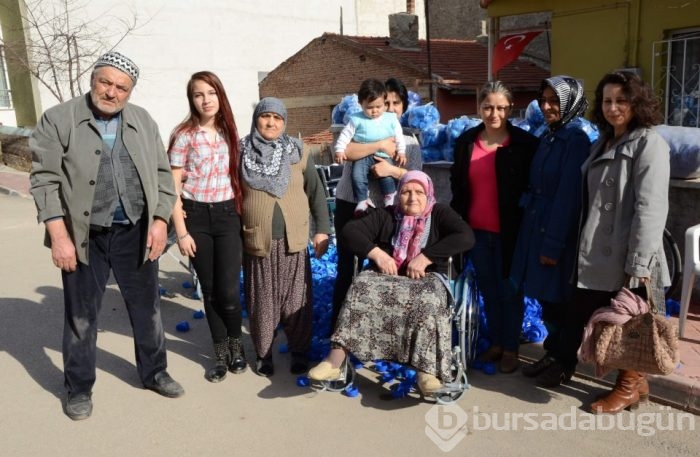 300 milyon mavi kapak topladı