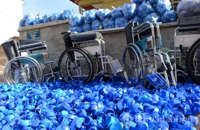300 milyon mavi kapak topladı
