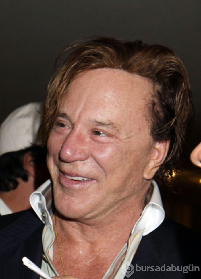 Mickey Rourke tanınmaz halde

