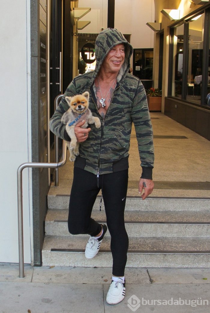 Mickey Rourke tanınmaz halde
