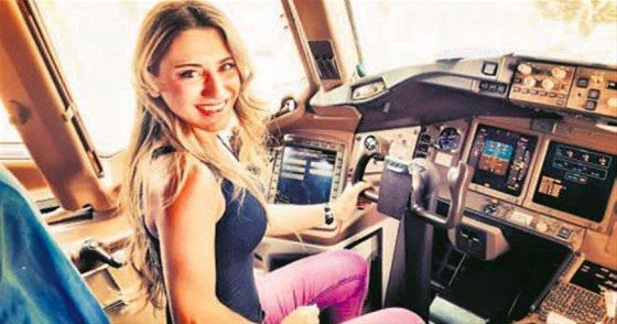 Pilot eşe elektrikli otomobil sürprizi!
