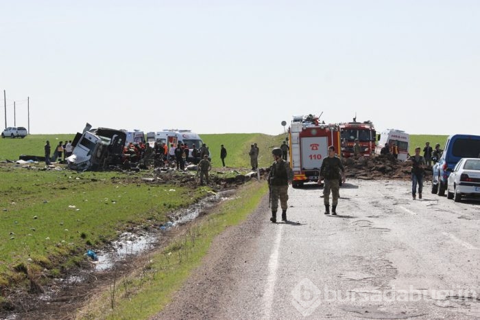 Diyarbakır'da askeri aracın geçişi sırasında patlama!	
