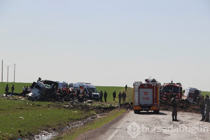 Diyarbakır'da askeri aracın geçişi sırasında patlama!	
