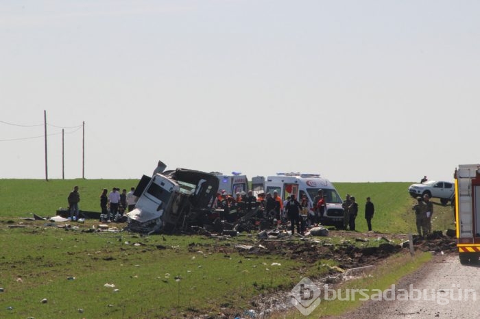 Diyarbakır'da askeri aracın geçişi sırasında patlama!	
