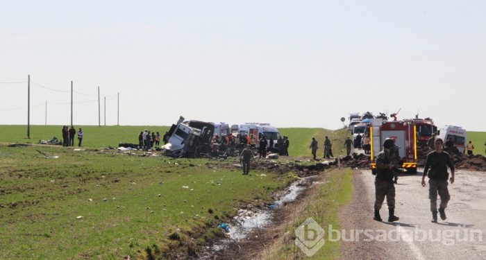 Diyarbakır'da askeri aracın geçişi sırasında patlama!	
