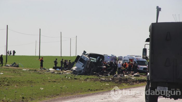 Diyarbakır'da askeri aracın geçişi sırasında patlama!	
