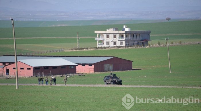 Diyarbakır'da askeri aracın geçişi sırasında patlama!	
