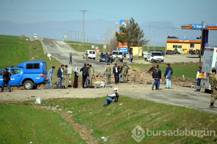 Diyarbakır'da askeri aracın geçişi sırasında patlama!	
