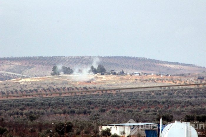 YPG mevzileri top atışlarıyla vuruldu	
