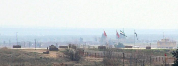 YPG mevzileri top atışlarıyla vuruldu	
