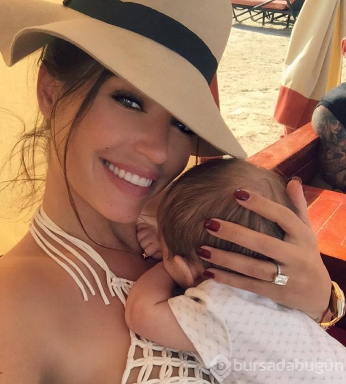 Yolanthe 4 ayda kuğu gibi oldu	
