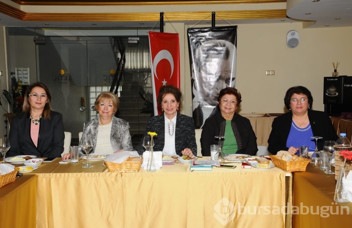 Bursa Kadın Kuruluşları Birliği Medeni Kanunun Kabulü'nü unutmadı...