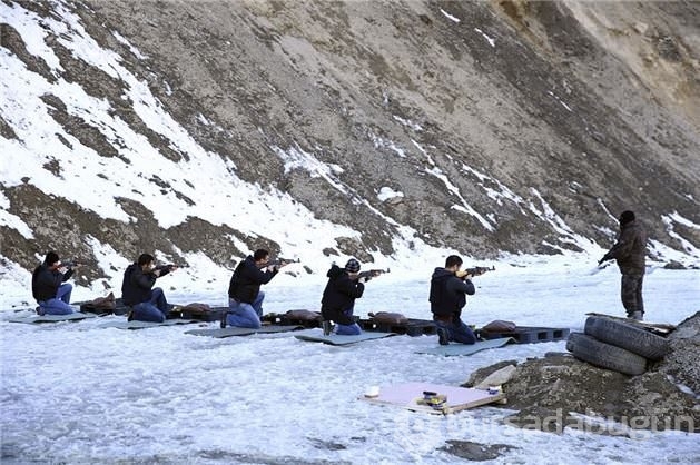 Özel harekatçılar kuş uçurtmuyor	