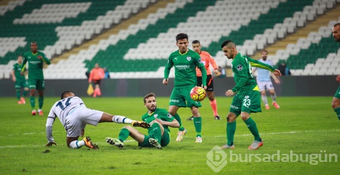 Bursaspor-Fenerbahçe maçında kareler...